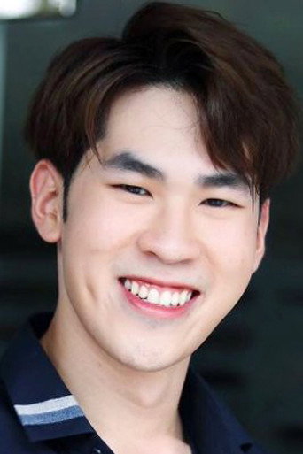 เดชิษฐ์ ดาวแสงเพชร
