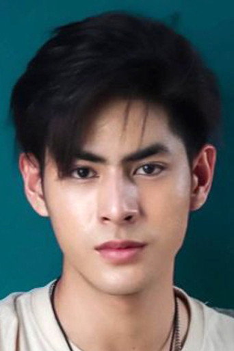 Earth Chitsanupong Soeksiri