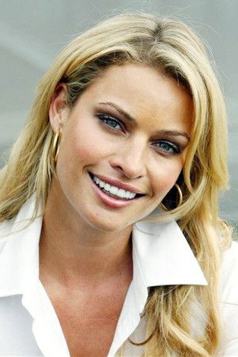Kristy Hinze