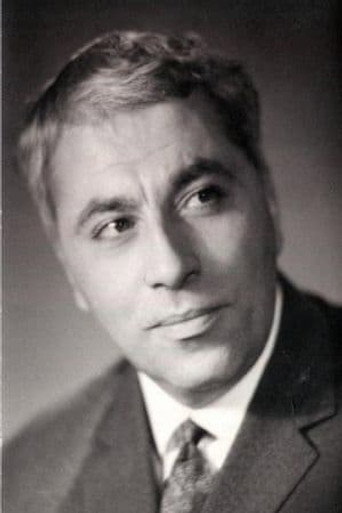Е. Симонов