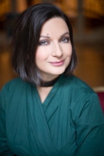 Марта Ангьял