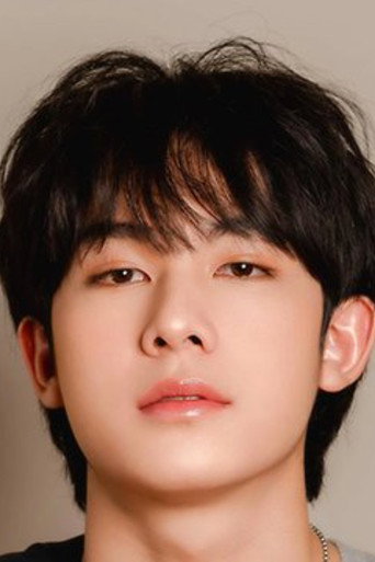อามัส ผิวพุ่ม
