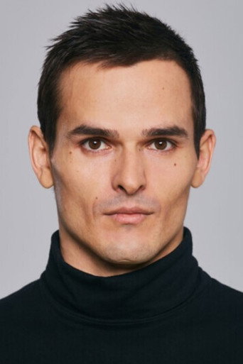Илья Мирошников