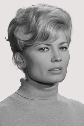 Nadia Sanders