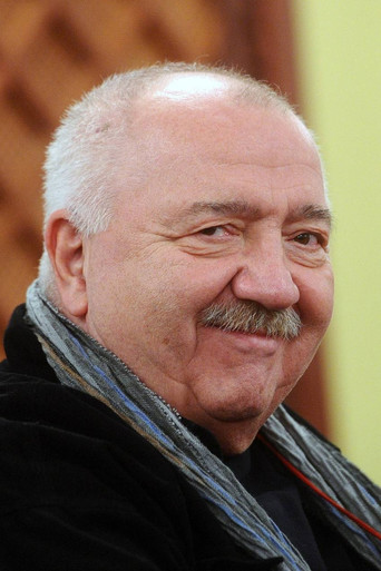 Р. Стуруа