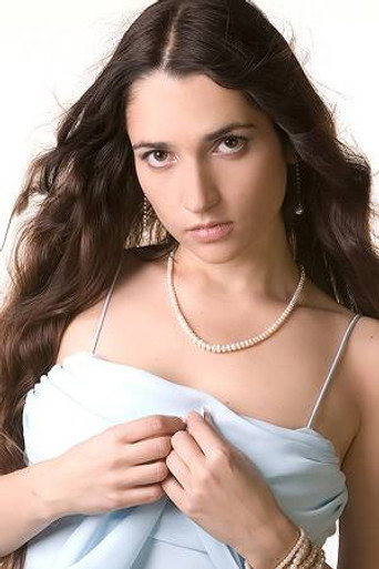Елена Ханпира